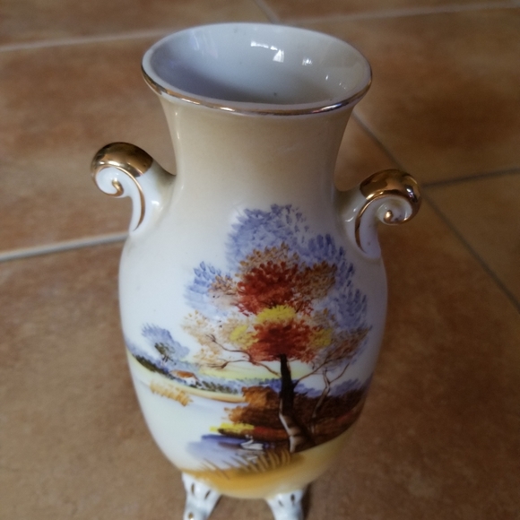 Handpainted porcelain vase - Picture 4 of 4